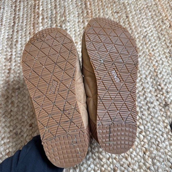 Teva Women’s 11 Brown Suede Slipper Clog Ember Moc Shearling - Picture 4 of 8